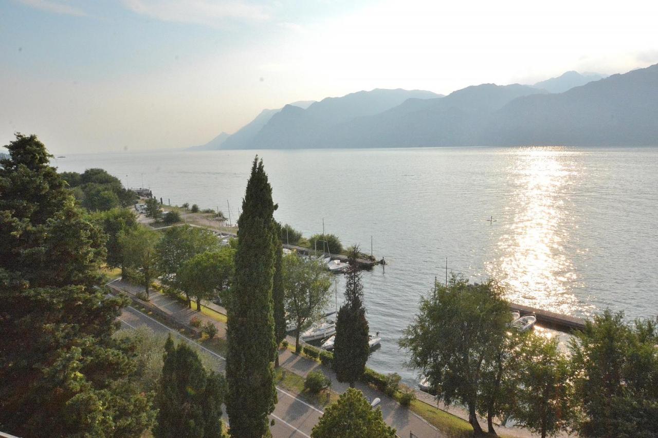 Apartment Windows On The Lake Malcesine Exterior foto
